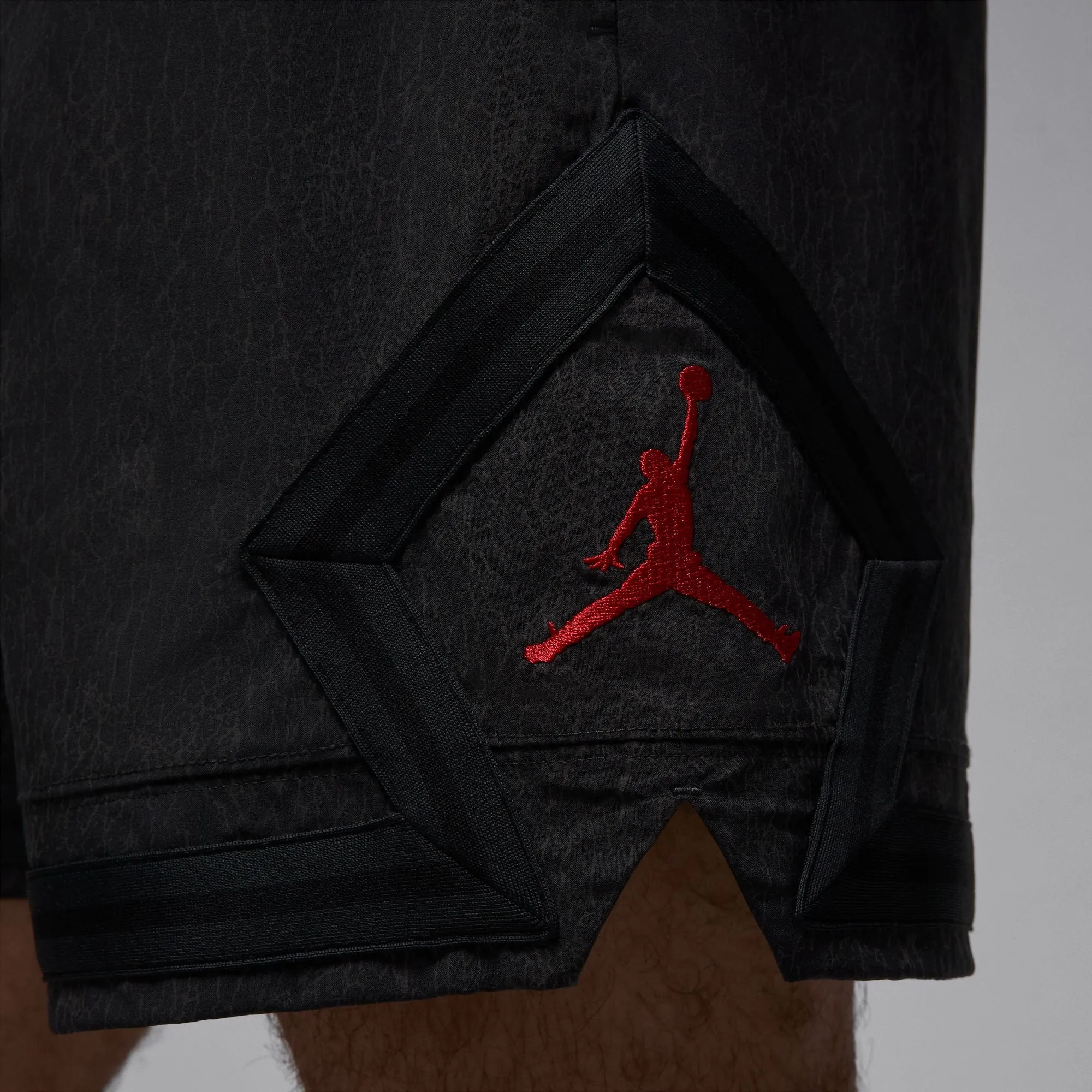 Air Jordan Mens Woven Diamond Shorts
