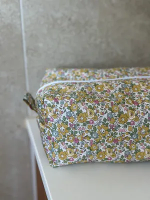 Betsy Ann   Beige Gingham Bag