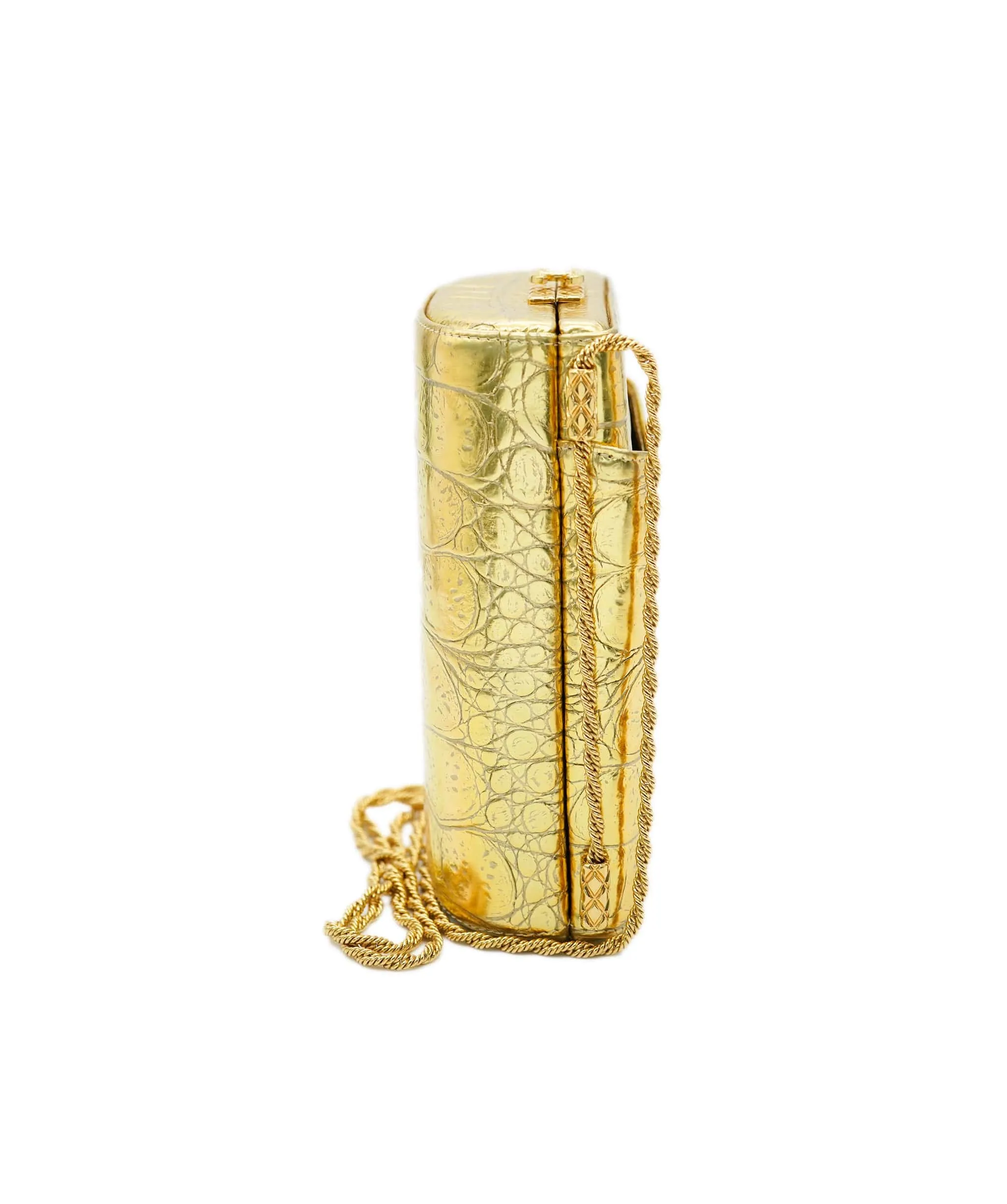 *COLLECTOR'S PIECE* CHANEL GOLD CROC EMBOSSED VANITY CASE BAG IN CALFSKIN LEATHER WITH GOLD HARDWARE DXBS2073