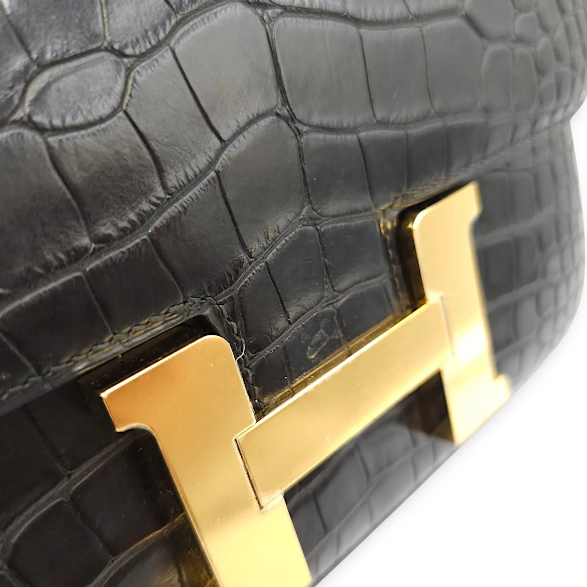 Constance 24 Black in Matte Alligator, Gold hardware