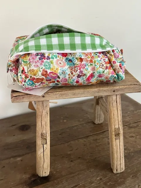 Daisie Mae bathroom Bag