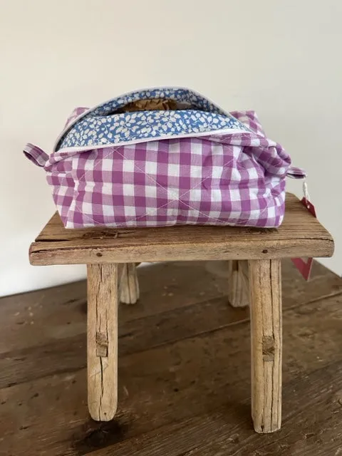 Daisie Mae bathroom Bag