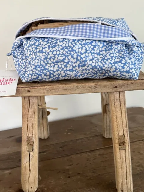 Daisie Mae bathroom Bag