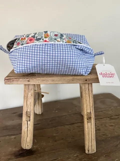Daisie Mae bathroom Bag