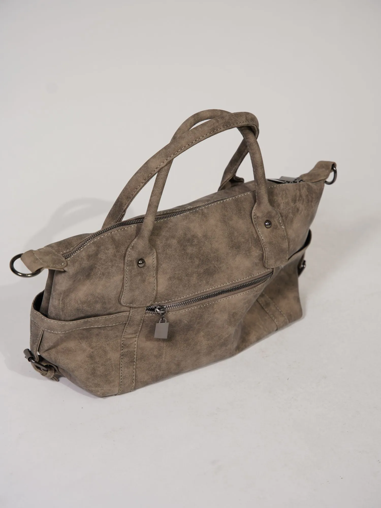 Dione | Sleek Daily Carry
