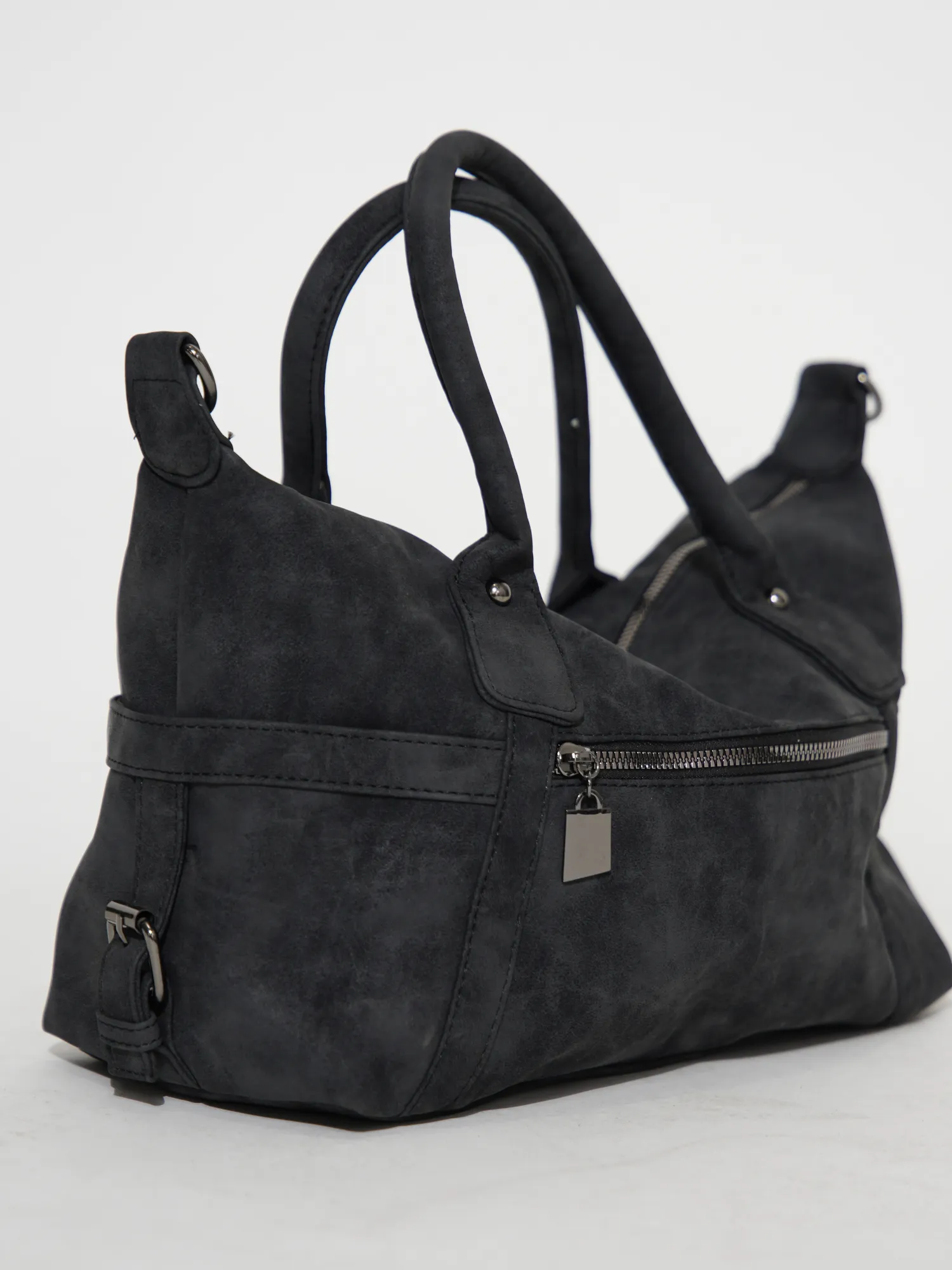 Dione | Sleek Daily Carry