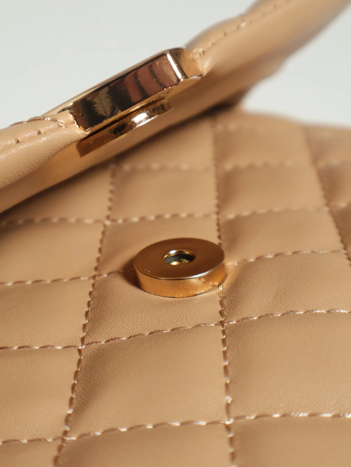 Heart Clasp Diamond Quilt Crossbody Satchel - Sand