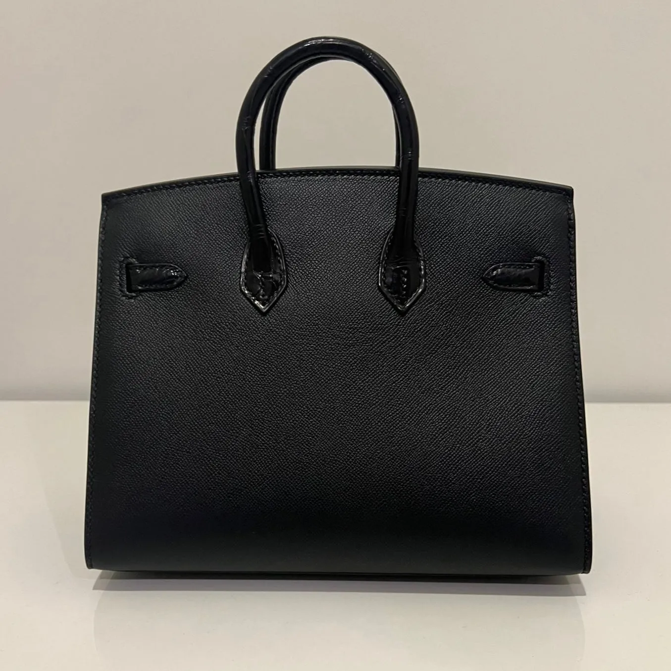 Hermès Birkin 20 Faubourg Midnight Matte Alligator