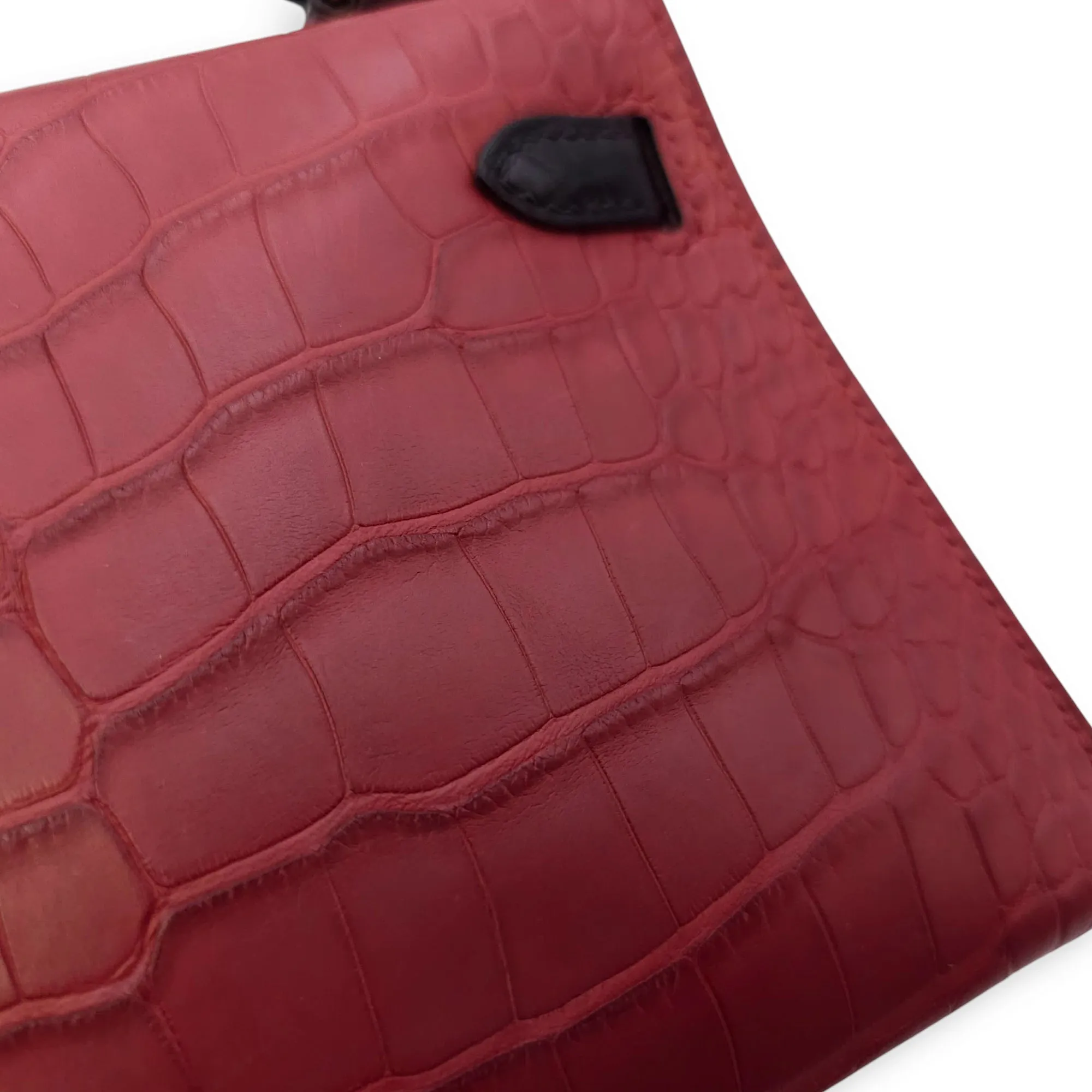 HSS Sellier Kelly 20 Rouge H/Black in Matte Alligator, Permabrass hardware