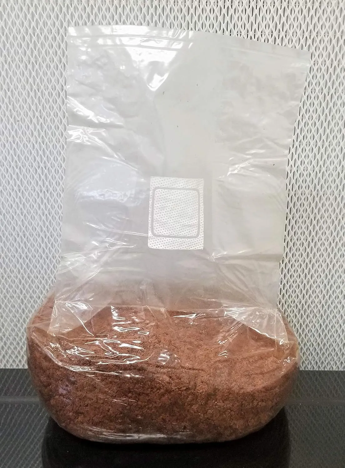 Master's Mix Substrate Bag - 1 Bag Per Order - for Wood Loving Mushrooms - Hardwood Sawdust (Oak) Mixed with Soy Hulls - Use to Grow Gourmet Mushrooms - Ready to Use