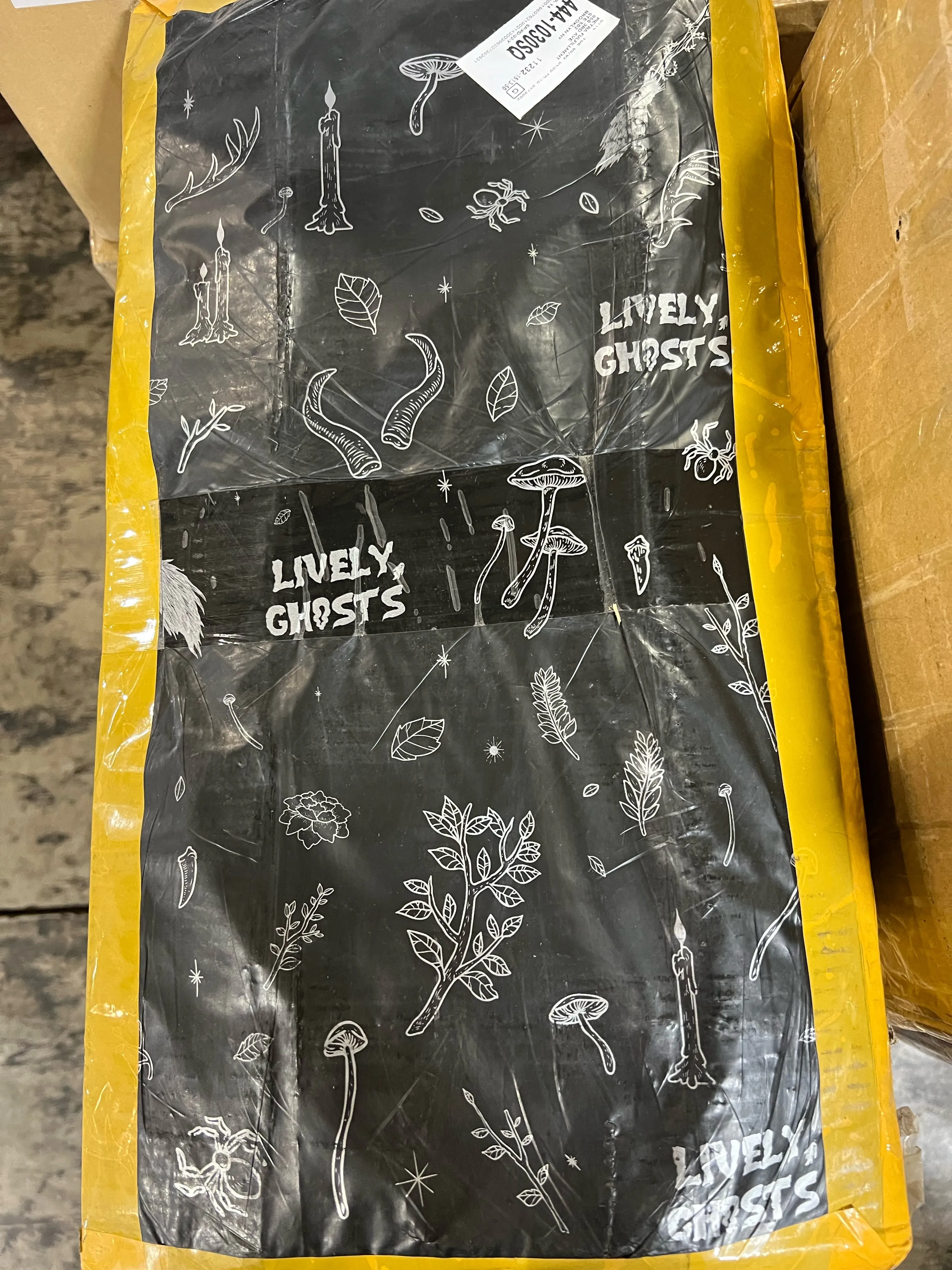 Matte black poly mailer bags with sliver logo printing  - 14.5*19"(37*48 4cm flap)