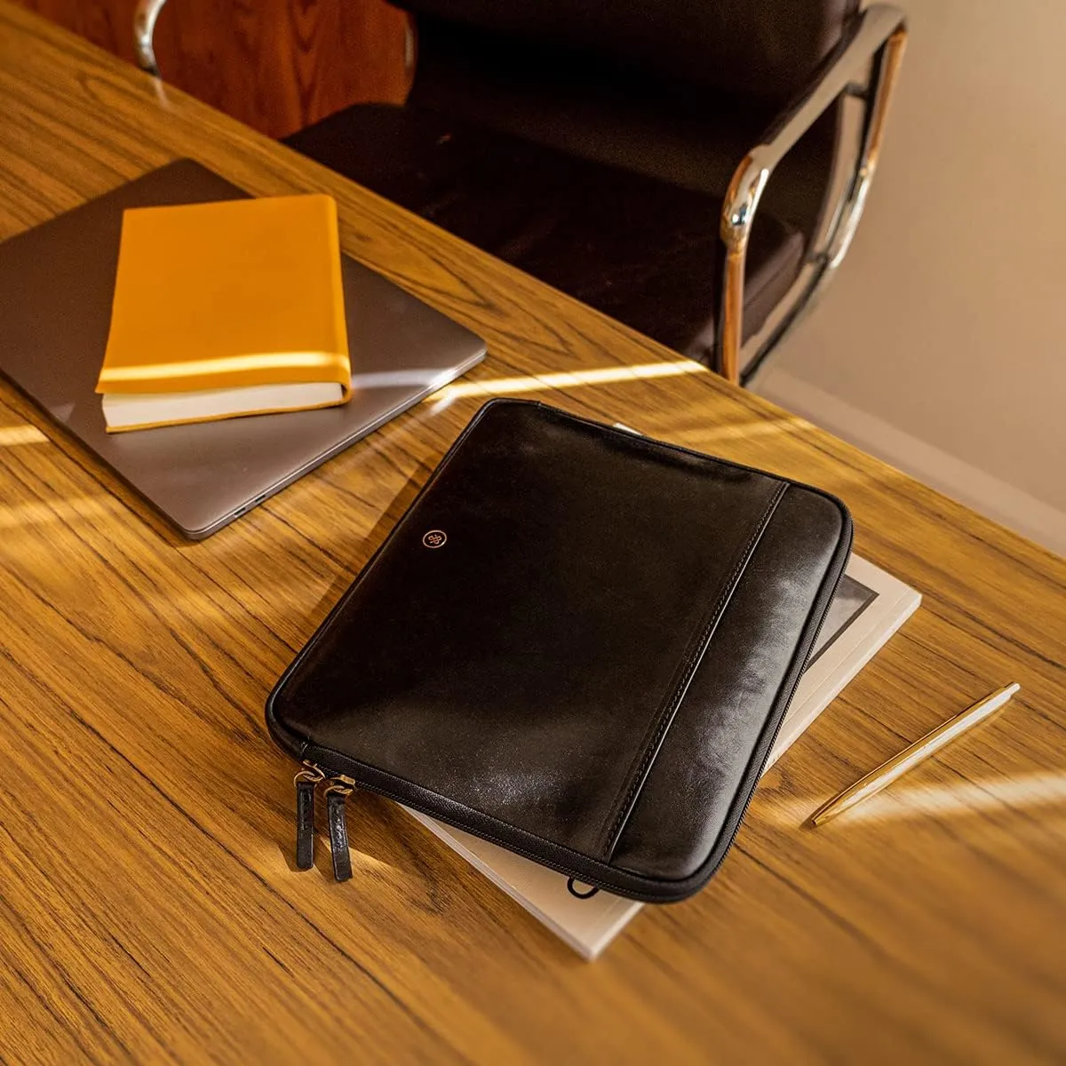 Maxwell Scott - Luxury Leather Tablet Case Cover with Three-Sided Zip - Handmade from Full Grain Hides - The Luzzi