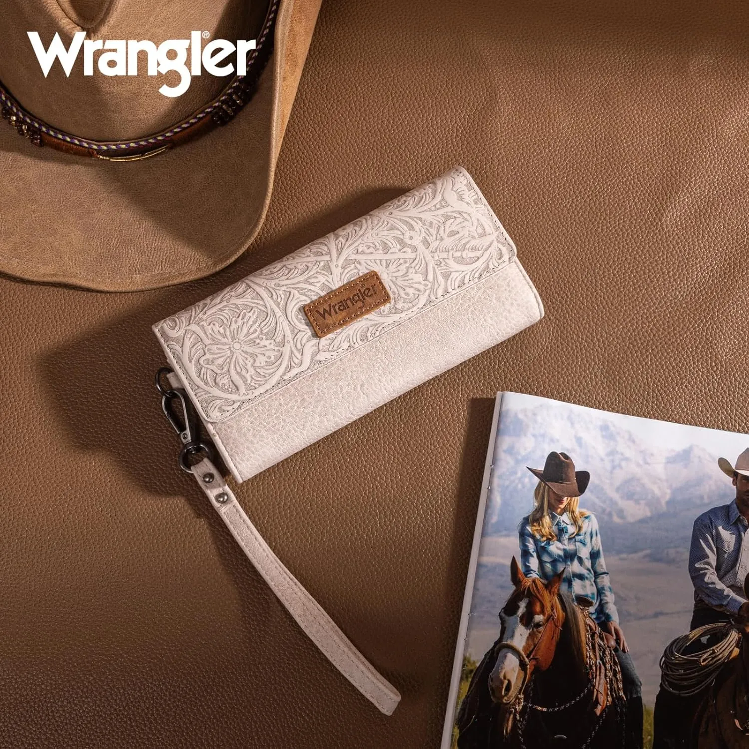 Montana West X Wrangler Western Wallets for Women Trifold Wristlet Wallets Large Capacity Women Clutch Wallet with Coin Purse
