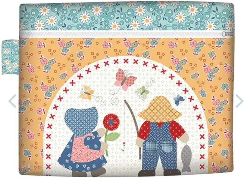 Riley Blake’s Assortment of Premium Quilting Fabric Panels, Perfect for Quilting, Apparel, DIY Crafting, and Home Decor (Zippy Bags 3 Panel)