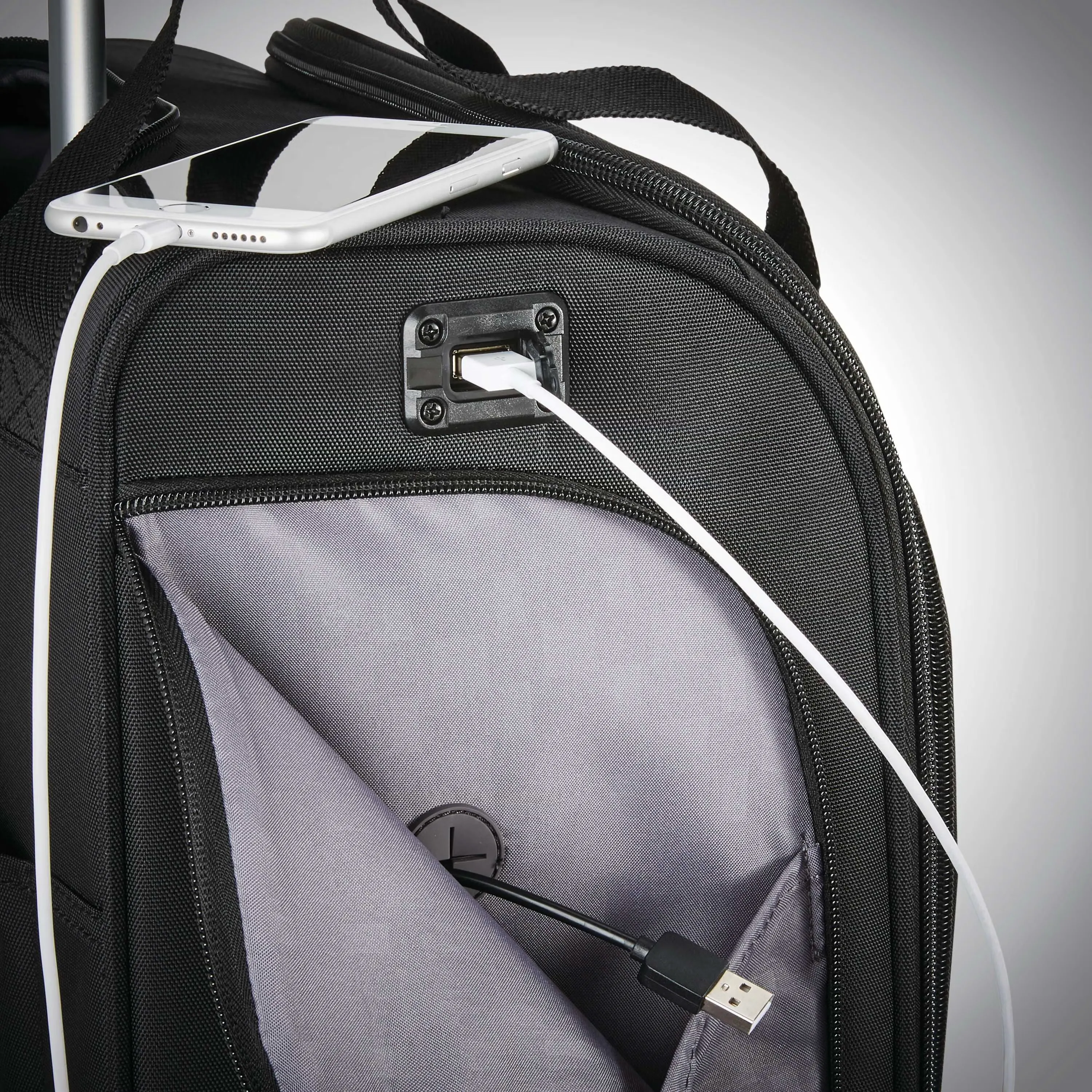 Samsonite Wheeled Underseater Carry-On with USB Port