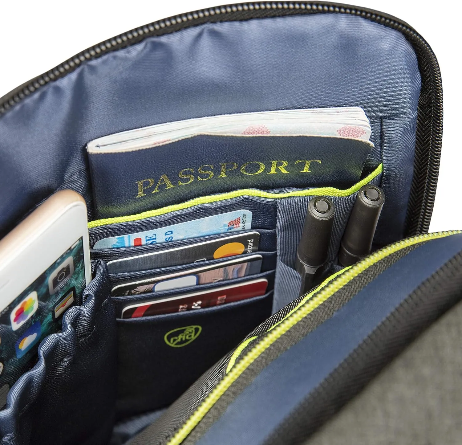 Travelon Anti Theft Urban Tour Bag