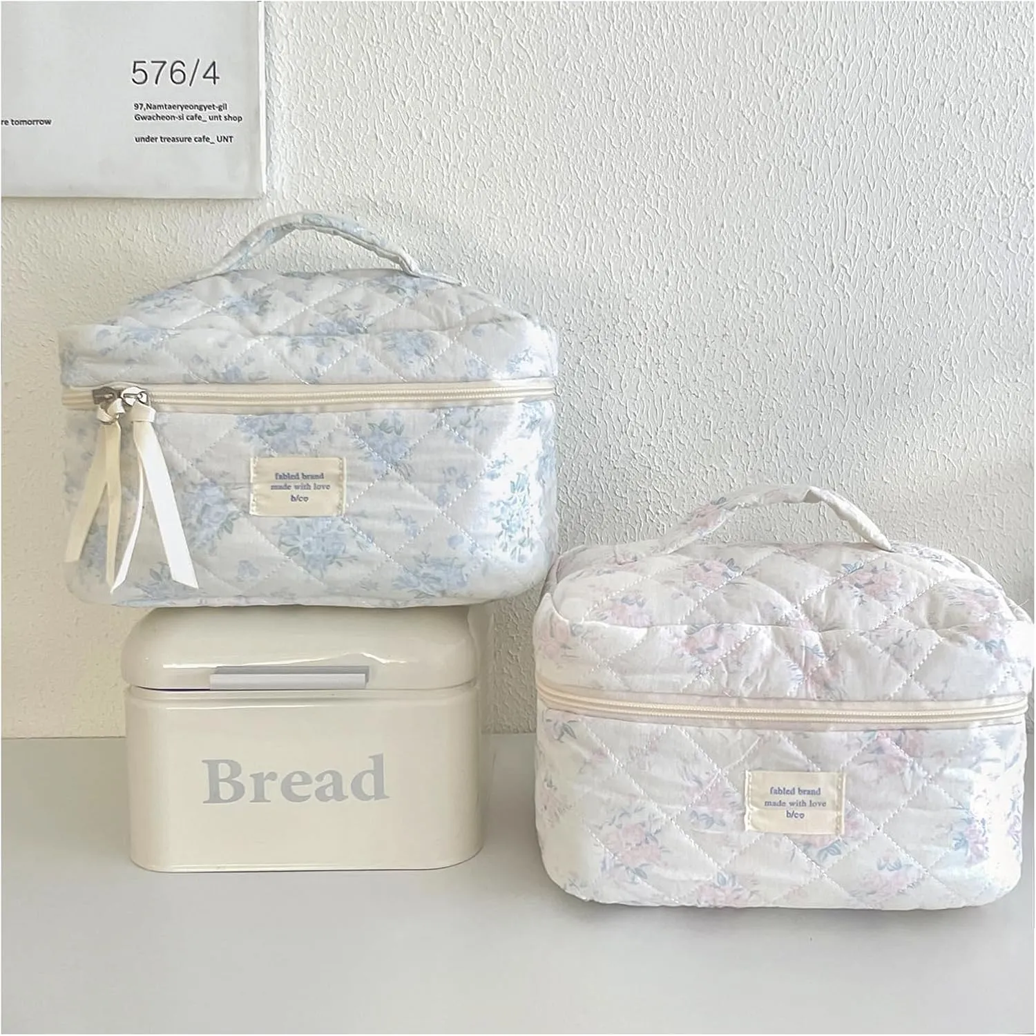 uekeboag Large Travel Quilted Makeup Bag for Women, Floral Cotton Cosmetic Bag, Coquette Aesthetic Floral Toiletry Organizer Bag
