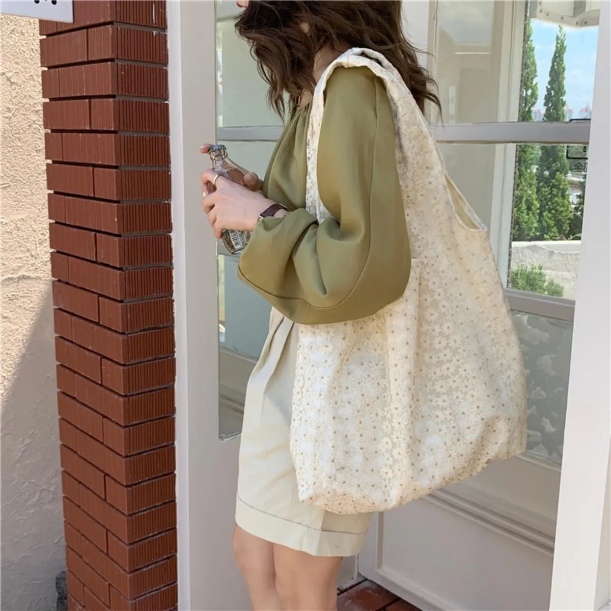 Women's Floral Embroidery Tote Bag Canvas Shoulder Purse with Inner Pocket, Cute Flower Tote Handbag